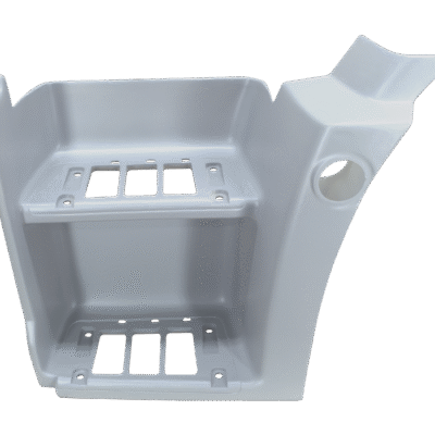 Estribo izquierdo Volkswagen Constellation 250 (2 escalones)